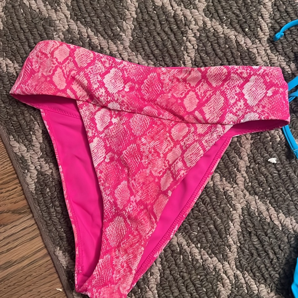 Swimsuit bundle - Picture 13 of 16